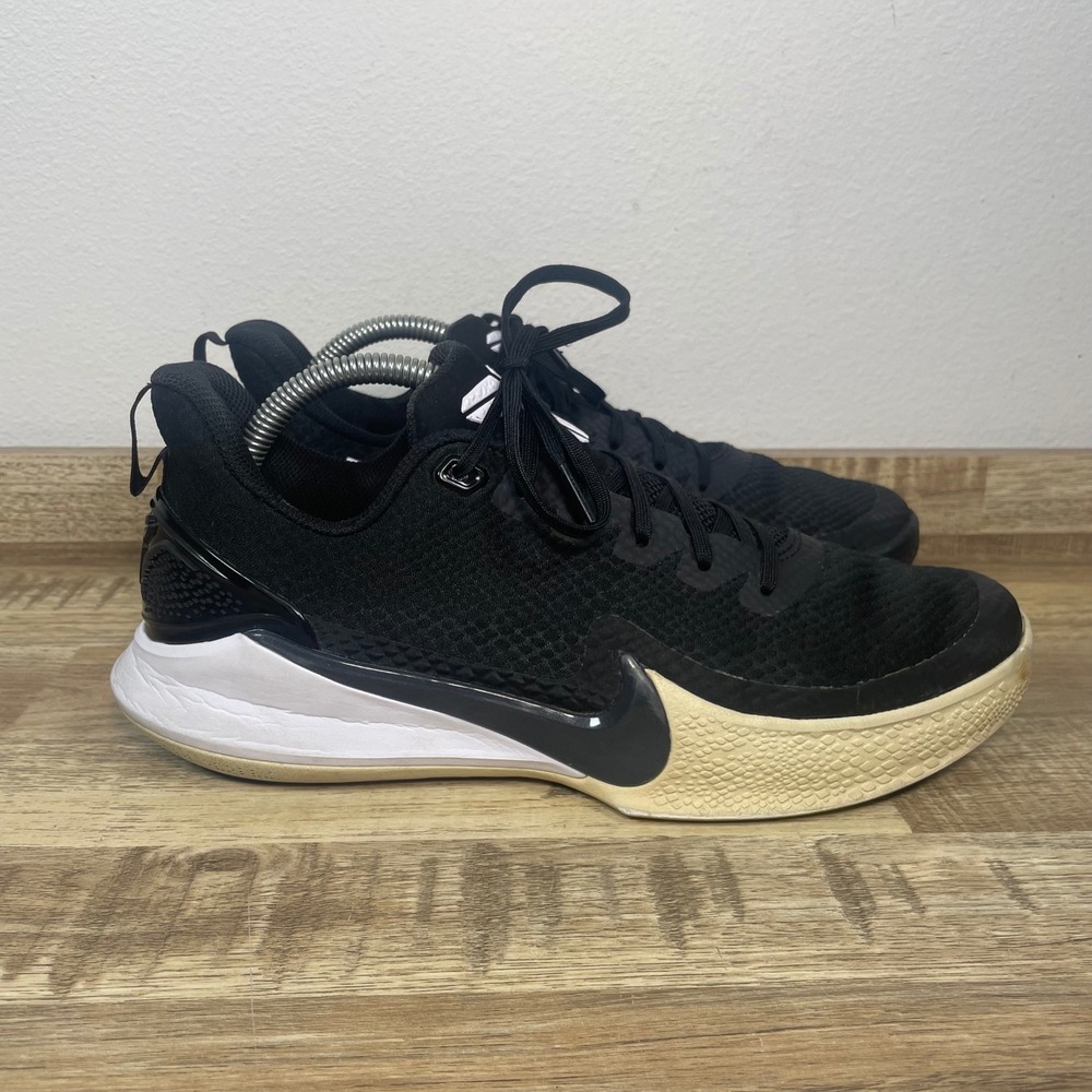 Nike Kobe Mamba Focus Basketball Shoes Black White‎ AJ5899-002 Mens 8.5 *READ*